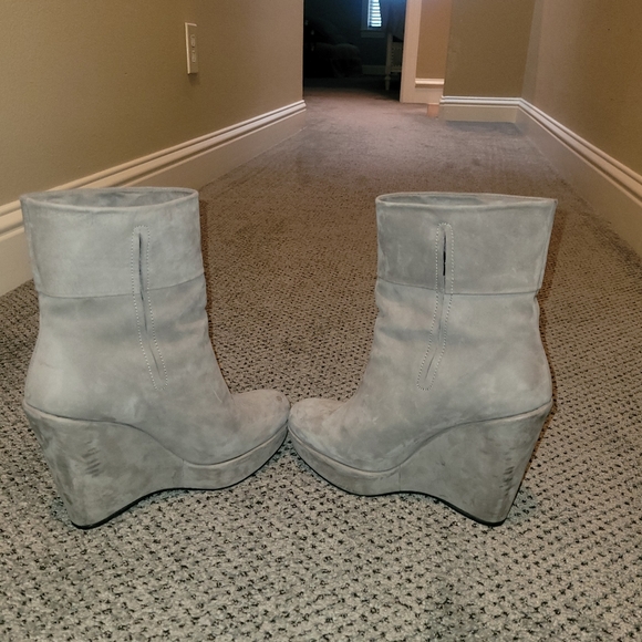 Stuart Weitzman boots - Picture 3 of 5
